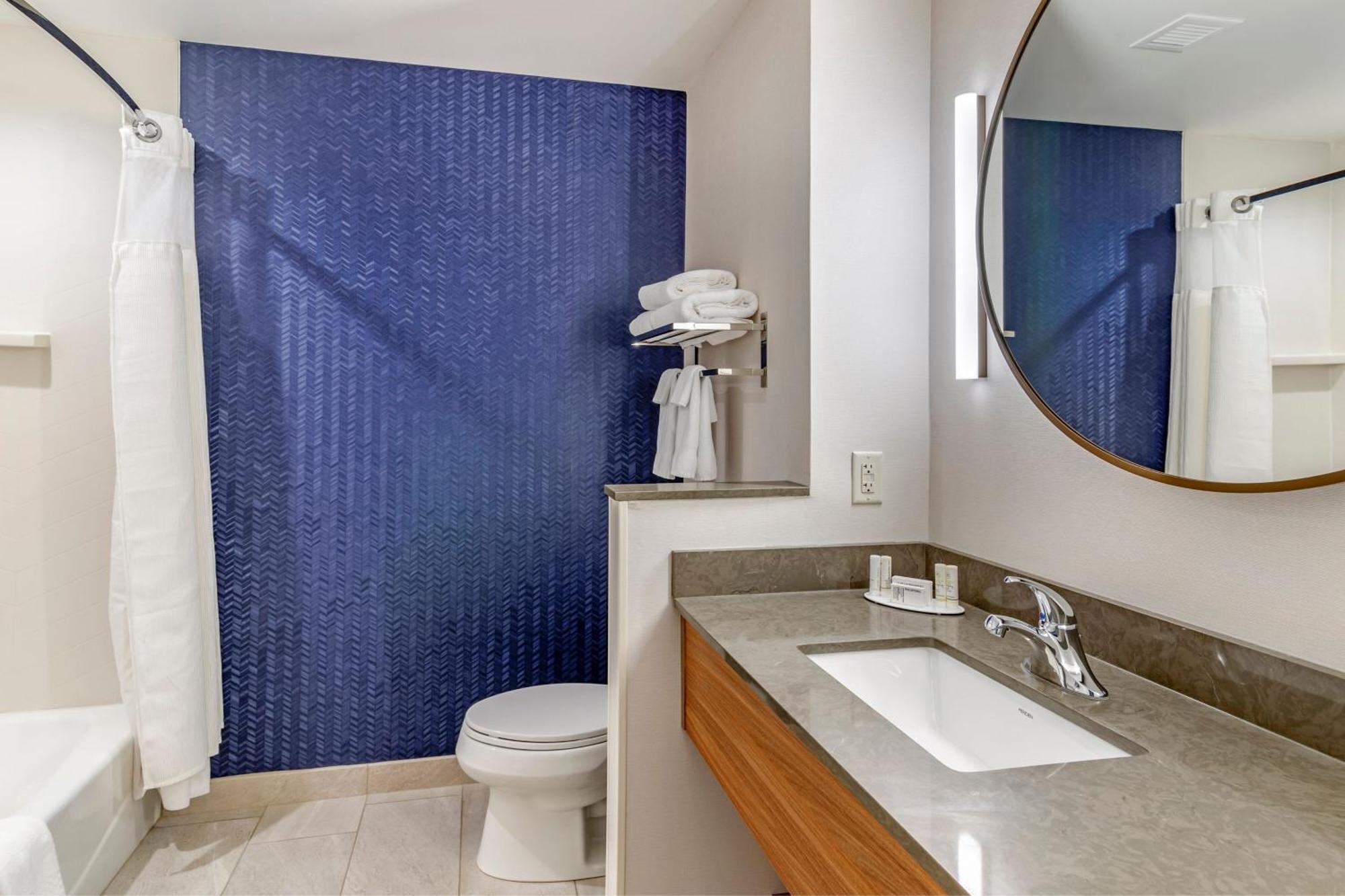Fairfield Inn & Suites By Marriott Helen Exterior photo